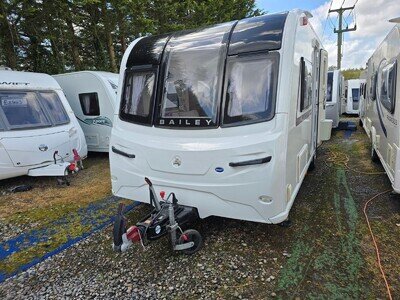 2018 Bailey Unicorn Valencia Fixed Bed End Washroom Caravan, Motor Mover