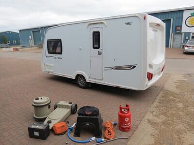 Lunar Ultima 462 2013 year 2 berth end bathroom, Mover, full service, extras. Lunar Ultima 462 2013 year 2 berth end bathroom, Mover, full service, extras.