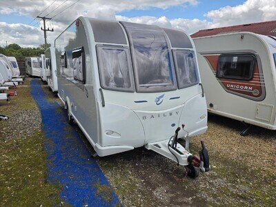 2017 Bailey Pegasus Genoa 2 Berth End Washroom Caravan, Motor Mover