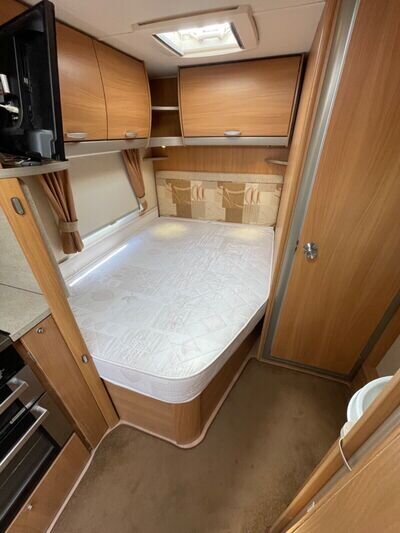 Caravan Swift Charisma Fixed bed Caravan Swift Charisma Fixed bed