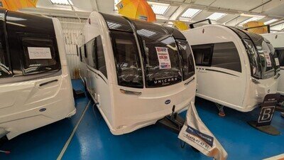 Brand New 2026 Bailey Unicorn Deluxe Vigo Transverse Island Bed