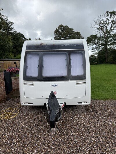 Lunar Donnington 2015 4 Berth - Fixed Bed Touring Caravan Private Sale