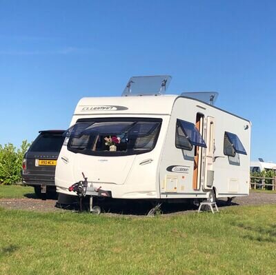 Lunar Caravan Clubman SE 2011 Fixed bed End Shower Motor mover Lunar Caravan Clubman SE 2011 Fixed bed End Shower Motor mover