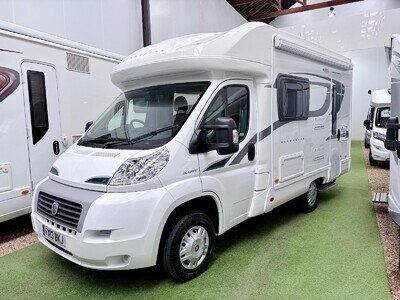 BESSACARR E412 / 2 BERTH / 3500KG 10,742 MILES / AUTOMATIC / 1 OWNER / MOTORHOME