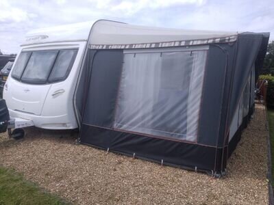 2012 Lunar Lexon Touring Caravan 4 Berth. £9,500 2012 Lunar Lexon Touring Caravan 4 Berth. £9,500