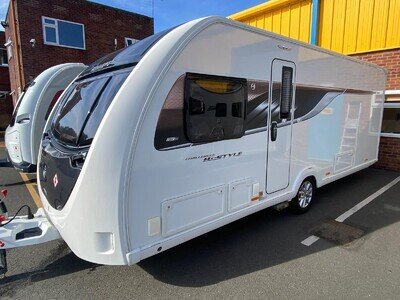 SALE - 2020 Swift Challenger Hi Style 880 Island Bed - WAS £22995