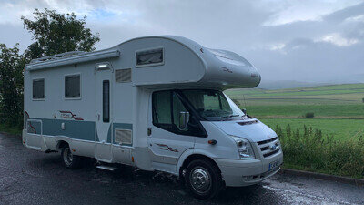 2010 Rimor Superbrig 699 motorhome: 6-berth, rear lounge, 7 seatbelts, garage
