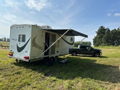 5th (fifth) wheel caravan KOUNTRYLITE 26ft. SPARES OR REPAIRS 5th (fifth) wheel caravan KOUNTRYLITE 26ft. SPARES OR REPAIRS