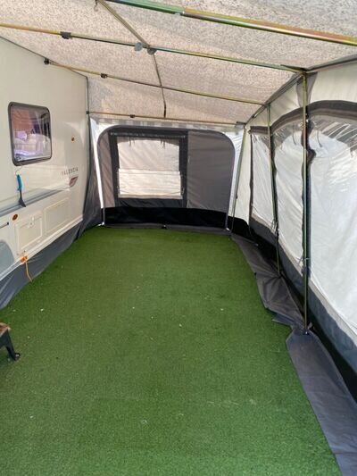 2011 Bailey Unicorn Valencia Fixed bed /end washroom 2011 Bailey Unicorn Valencia Fixed bed /end washroom