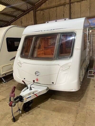Swift Challenger 500 4 Berth Caravan with Fixed Bed Swift Challenger 500 4 Berth Caravan with Fixed Bed