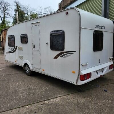 Sprite Major 6 Berth Caravan with Triple Bunks & Motor Mover Sprite Major 6 Berth Caravan with Triple Bunks & Motor Mover