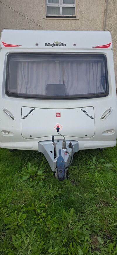 2 berth caravan with motor mover 2 berth caravan with motor mover