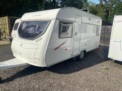 LUNAR CHATEAU 470 - 2008 - FIXED BED - 4 BERTH - MOVER & AWNING - BARGAIN LUNAR CHATEAU 470 - 2008 - FIXED BED - 4 BERTH - MOVER & AWNING - BARGAIN