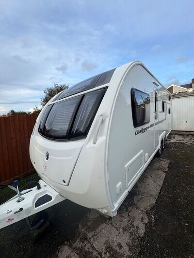 Swift Challenger hi-style 2012 6/7 berth Swift Challenger hi-style 2012 6/7 berth
