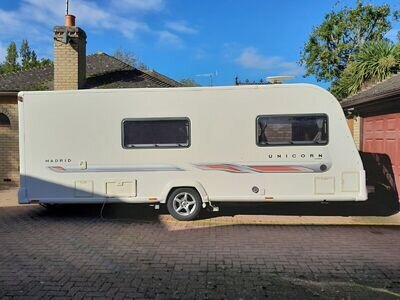 BAILEY UNICORN MADRID - 2011 4 BERTH CARAVAN WITH AWNING BAILEY UNICORN MADRID - 2011 4 BERTH CARAVAN WITH AWNING
