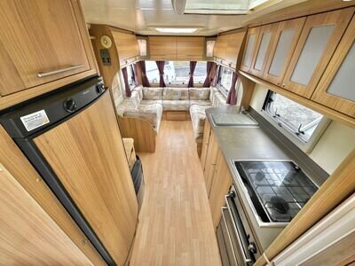 Bailey Pegasus 2011 - Twin Axel - Fixed Bed - Large Fridge - Brand new tyres Bailey Pegasus 2011 - Twin Axel - Fixed Bed - Large Fridge - Brand new tyres