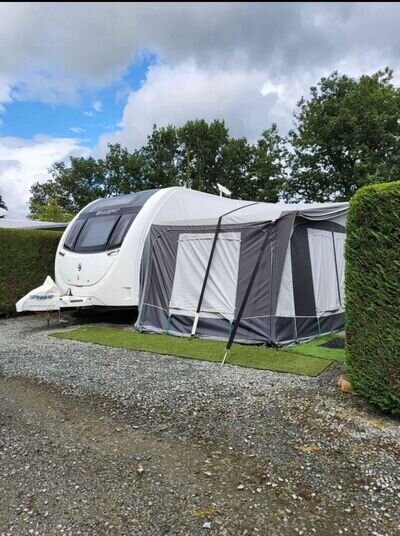 2018 SWIFT SPRITE POWIS MAJOR 4EB TOURING CARAVAN 2018 SWIFT SPRITE POWIS MAJOR 4EB TOURING CARAVAN
