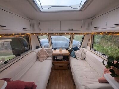 4 Berth Twin Axle Caravan, Super King-Sized Fixed Bed, Full Awning 4 Berth Twin Axle Caravan, Super King-Sized Fixed Bed, Full Awning