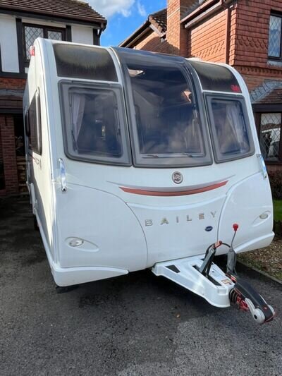 2015 Bailey Unicorn Seville 2015 Bailey Unicorn Seville