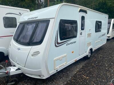 LUNAR QUASAR 554 - 2012 - FIXED SINGLE BEDS - MOVER & AWNING - VGC LUNAR QUASAR 554 - 2012 - FIXED SINGLE BEDS - MOVER & AWNING - VGC