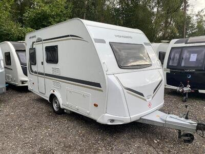 KNAUS WEINSBERG CARAONE 390 QD - 2017 - FIXED BED - 4 BERTH - MOVER & AWNING KNAUS WEINSBERG CARAONE 390 QD - 2017 - FIXED BED - 4 BERTH - MOVER & AWNING