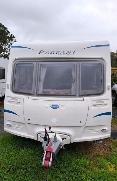 Caravan 2009 Fixed bed . MINT Condition + Awning Can deliver. Caravan 2009 Fixed bed . MINT Condition + Awning Can deliver.