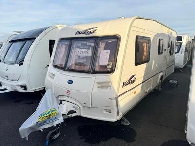 Bailey Pageant Provence 5 Berth Double Dinette Middle Bathroom Bailey Pageant Provence 5 Berth Double Dinette Middle Bathroom