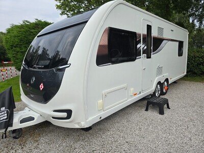 Swift Elegance 650 2019 with motor movers