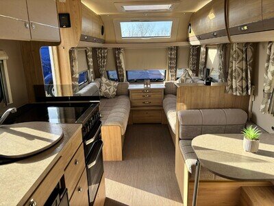 Elddis Avante 586 -2017/18 Family Caravan With Bunk Beds Elddis Avante 586 -2017/18 Family Caravan With Bunk Beds