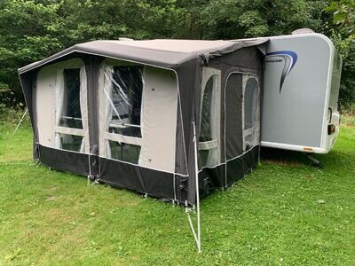 Dometic Club AIR All Season 330S Awning with many accessories great condition Dometic Club AIR All Season 330S Awning with many accessories great condition