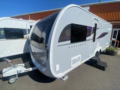 BRAND NEW 2025 Buccaneer Commodore Transverse Bed Mid Washrrom - WAS £46449