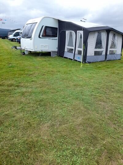 Lunar Clubman SE 4 Berth Caravan 2013 Lunar Clubman SE 4 Berth Caravan 2013