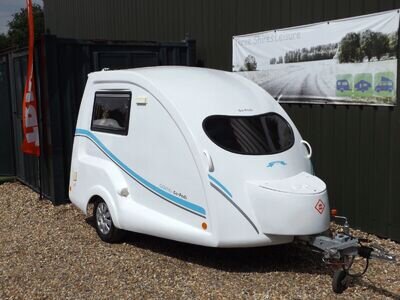 2016 Go pod Standard Plus lightweight caravan + awning 2016 Go pod Standard Plus lightweight caravan + awning