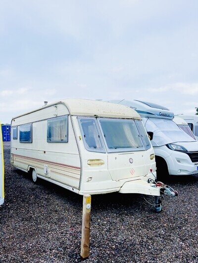 Avondale 4 Berth caravan. Awning! Bunk Beds! cocktail cabinet! Avondale 4 Berth caravan. Awning! Bunk Beds! cocktail cabinet!