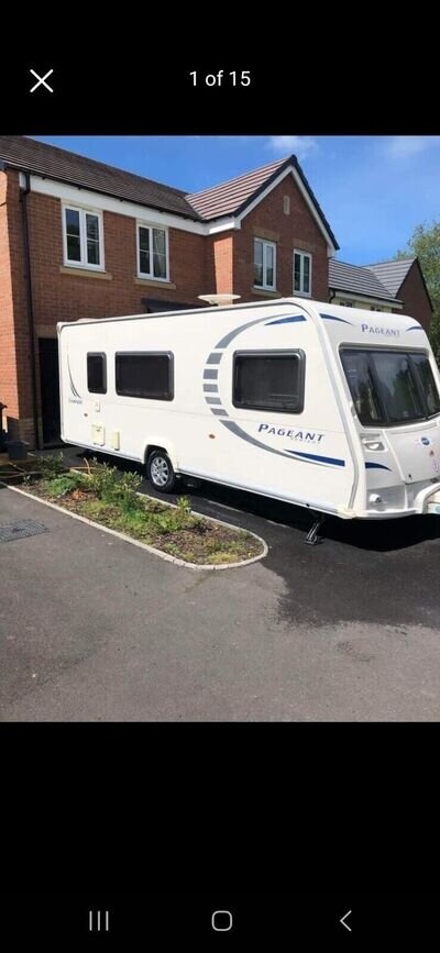 2009 Bailey Pageant Champagne 4 berth Caravan - End bathroom 2009 Bailey Pageant Champagne 4 berth Caravan - End bathroom