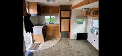 26ft/8m Kountrylite 5th Wheel , Sleep up to 6 , Aircon and Satelite 26ft/8m Kountrylite 5th Wheel , Sleep up to 6 , Aircon and Satelite
