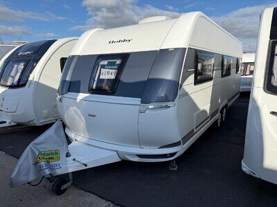 Hobby Excellent 650 UFMe Fixed Bed Side Dinette Hobby Excellent 650 UFMe Fixed Bed Side Dinette